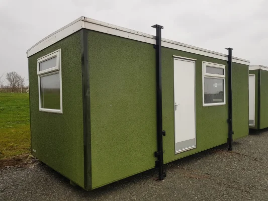  - Ref: 3573 - 20'x9' Cabins up to 24' Long