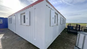 12.2m x 9.7m Steel Unit Ref:av4bay 12.2m x 9.7m Steel Unit Ref:av4bay