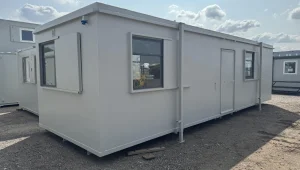 32'x10' Steel Unit Ref:3758 32'x10' Steel Unit Ref:3758