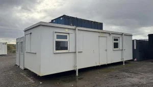 32'x10' Steel Unit Ref:4159 32'x10' Steel Unit Ref:4159