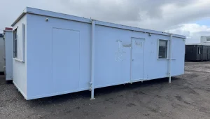 32'x10' Steel Unit Ref:4158 32'x10' Steel Unit Ref:4158