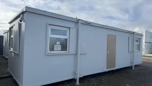 32'x10' Steel Unit Ref:4117 32'x10' Steel Unit Ref:4117