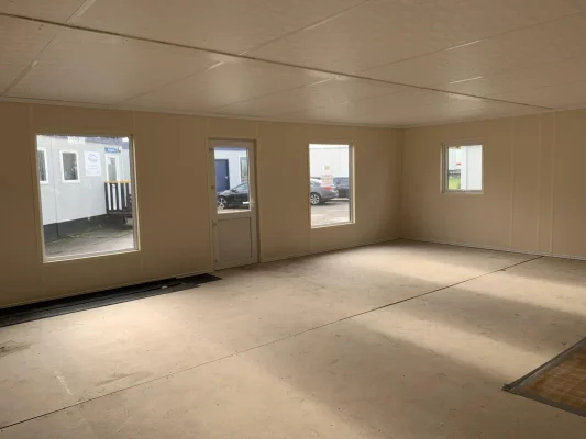  - Ref: 2001 - 8.6m x 6.6m Modular Building