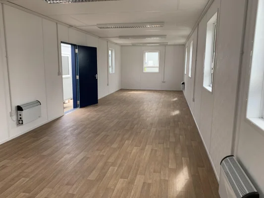  - Ref: 2067 - 40 x 13 Cabin