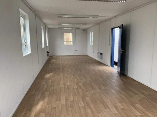  - Ref: 2067 - 40 x 13 Cabin