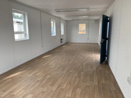  - Ref: 2067 - 40 x 13 Cabin