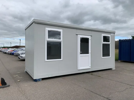  - Ref: 2078 - 20 x 8 Marketing Suites