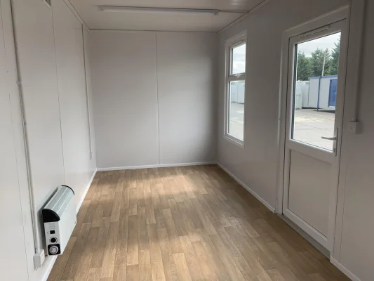  - Ref: 2078 - 20 x 8 Marketing Suites