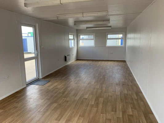  - Ref: 2256 - 32 x 12 Cabin