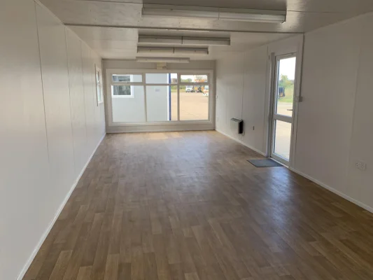  - Ref: 2256 - 32 x 12 Cabin