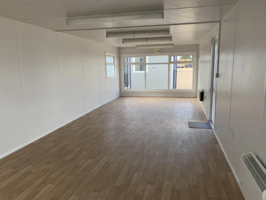  - Ref: 2256 - 32 x 12 Cabin