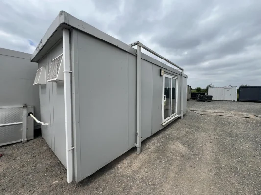  - Ref: 3938 - 24' x 9' Cabins up to 24' Long