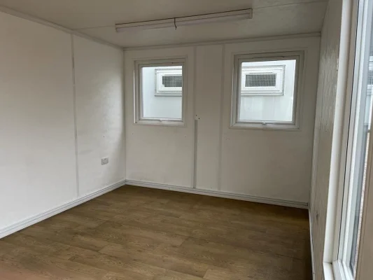  - Ref: mktsuite - 32 x 10 Cabin