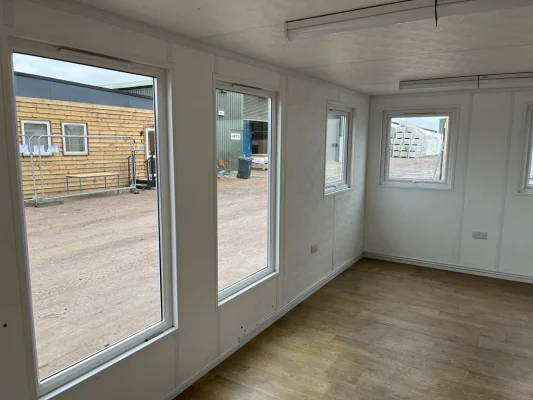  - Ref: mktsuite - 32 x 10 Cabin