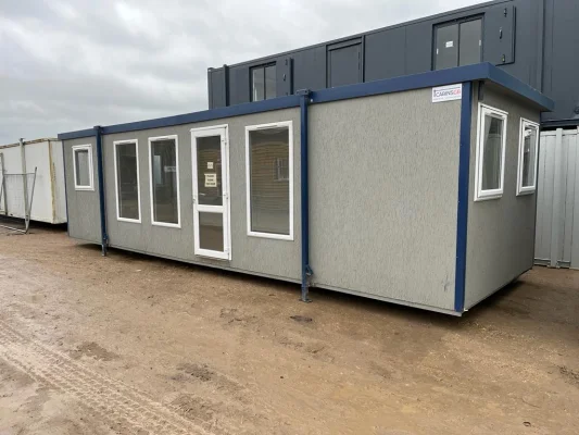  - Ref: mktsuite - 32 x 10 Cabin