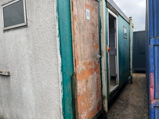  - Ref: 3350 - 21'x9' Toilet