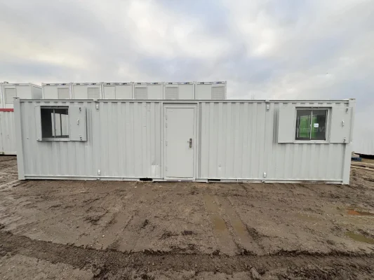  - Ref: 3505 - 32'x10' Cabin