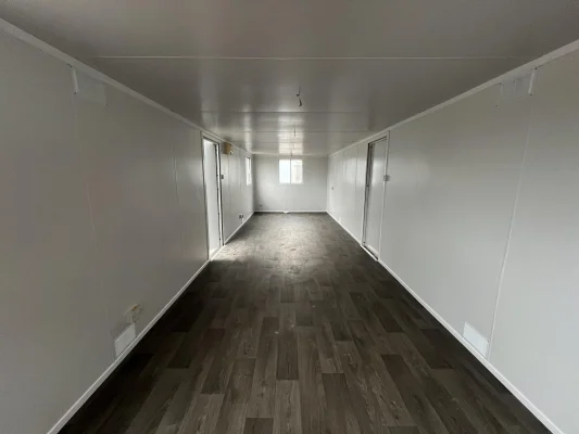  - Ref: 3505 - 32'x10' Cabin