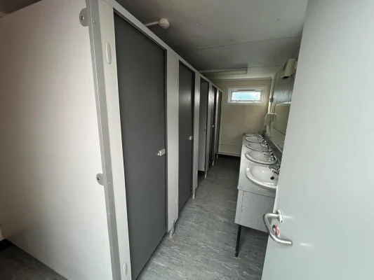  - Ref: 3509 - 16'x10' Toilet
