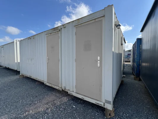 - Ref: 3615 - 21'x9' Toilet