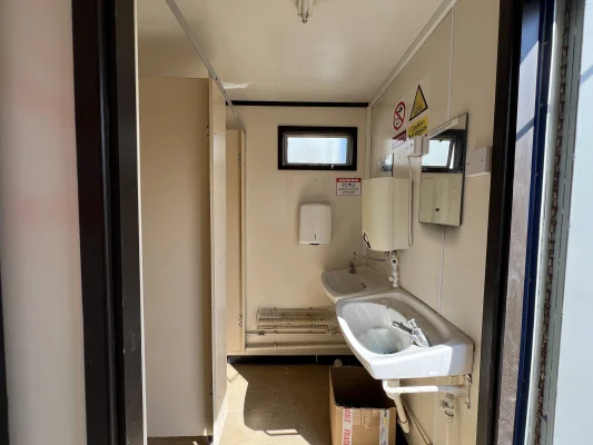  - Ref: 3614 - 12'x9' Toilet