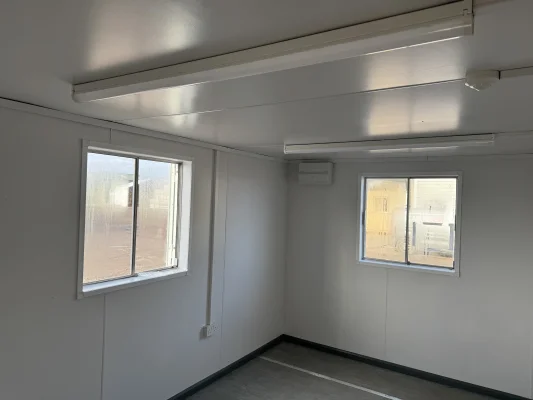  - Ref: 3686 - 32'x10' Cabin