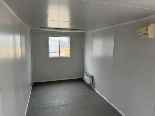  - Ref: 3701 - 21'x8' Cabins up to 24' Long