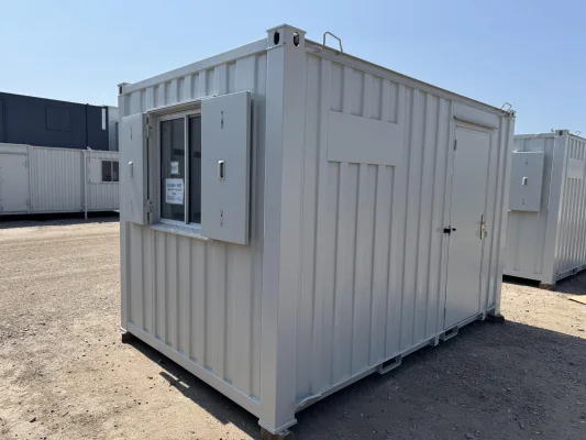  - Ref: 3697 - 12'x8' Cabins up to 24' Long