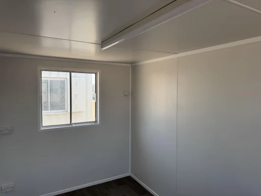  - Ref: 3697 - 12'x8' Cabins up to 24' Long