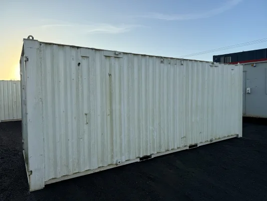  - Ref: 3780 - 21'x8' Container
