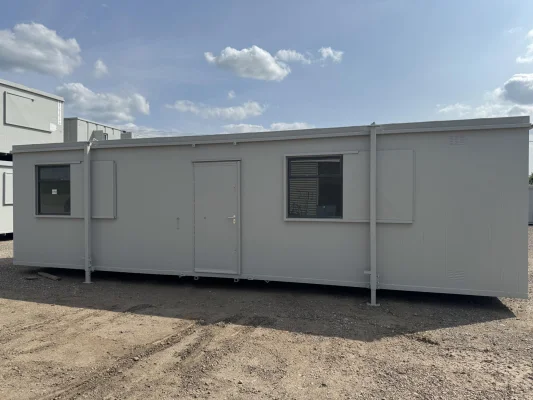  - Ref: 3758 - 32'x10' Cabin