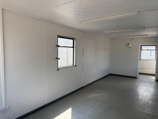  - Ref: 3758 - 32'x10' Cabin