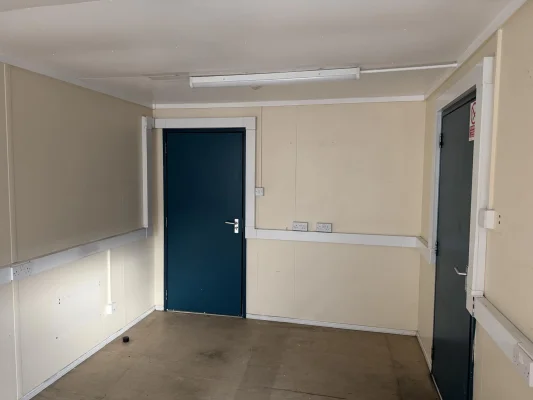  - Ref: 3855 - 32'x10' Cabin