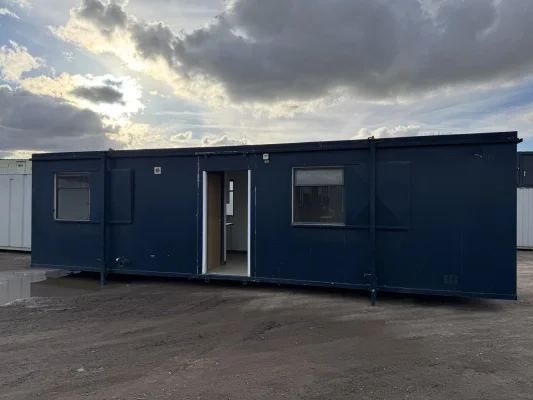  - Ref: 3856 - 32'x10' Cabin