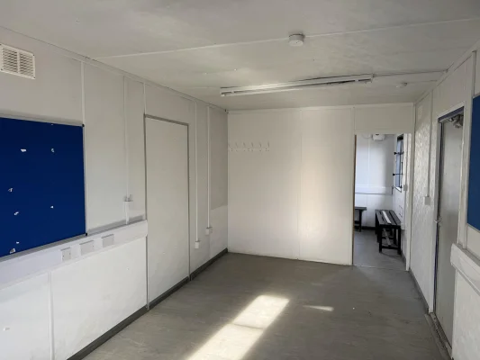  - Ref: 3881 - 32'x10' Cabin