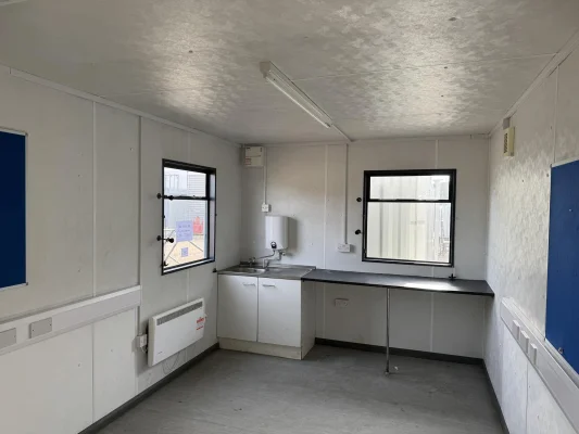  - Ref: 3881 - 32'x10' Cabin