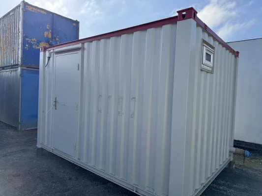  - Ref: 3892 - 12'x9' Toilet