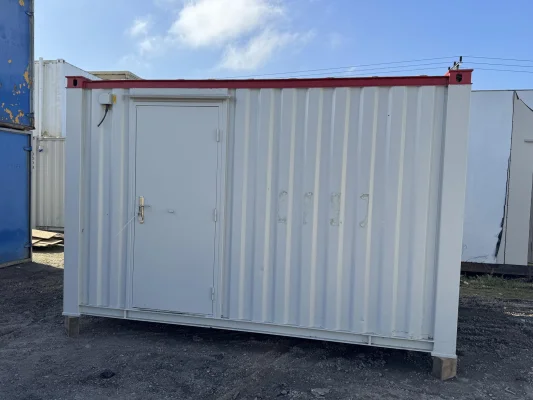  - Ref: 3892 - 12'x9' Toilet