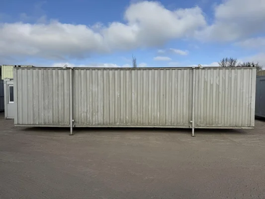  - Ref: 3891 - 32'x10' Container