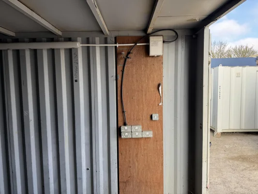  - Ref: 3891 - 32'x10' Container