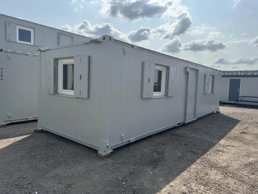  - Ref: 3940 - 32'x10' Cabin