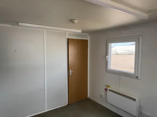 - Ref: 3940 - 32'x10' Cabin