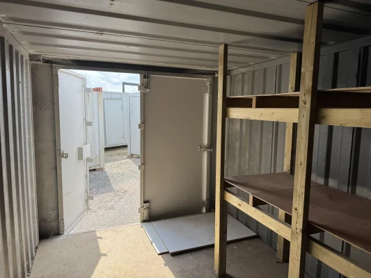  - Ref: 3954 - 24'x9' Container