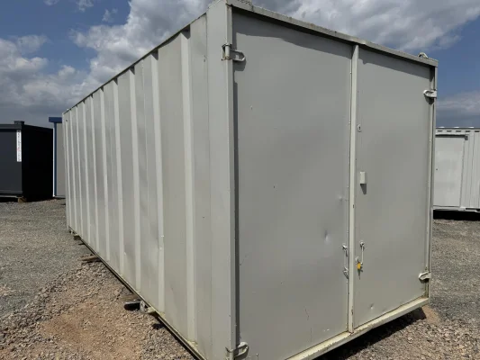  - Ref: 3953 - 21'x8' Container