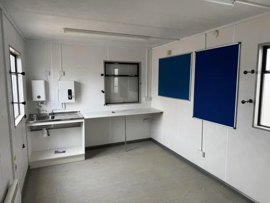  - Ref: 3956 - 32'x10' Cabin