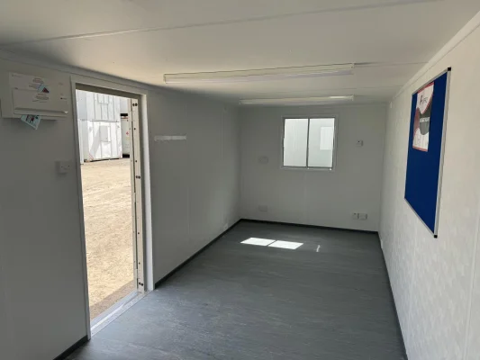  - Ref: 3933 - 24'x9' Cabins up to 24' Long