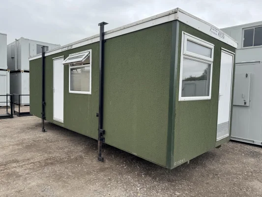  - Ref: 3987 - 24'x9' Cabins up to 24' Long