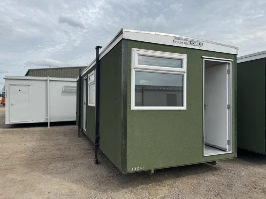  - Ref: 3990 - 24'x9' Cabins up to 24' Long