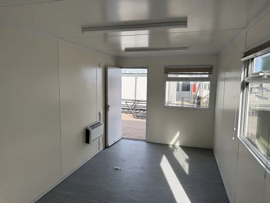  - Ref: 3990 - 24'x9' Cabins up to 24' Long