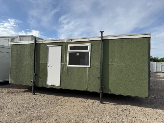  - Ref: 3991 - 24'x9' Cabins up to 24' Long